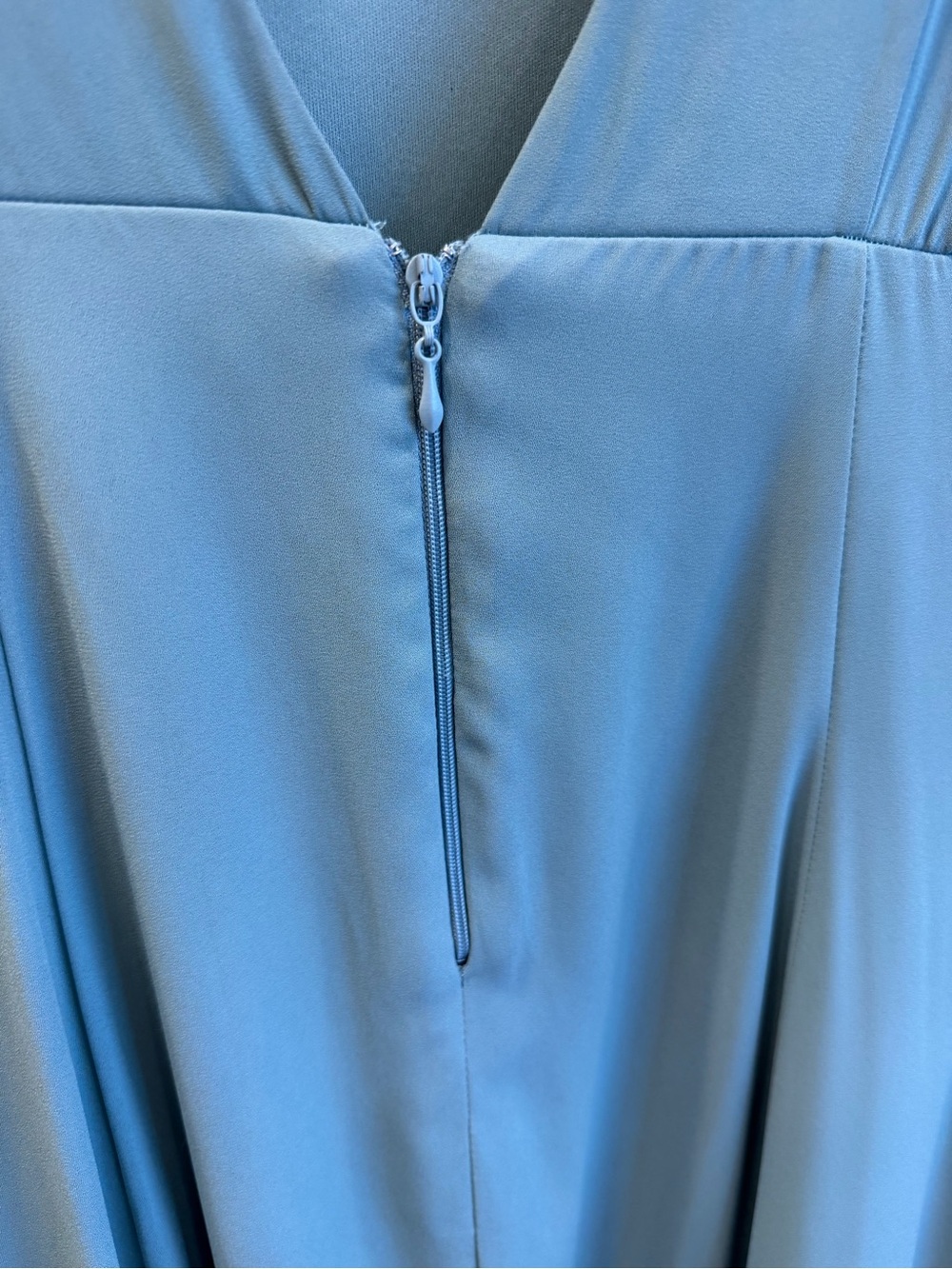 NWOT Show Me Your Mumu Jenn Dress Sage Silver Size Medium - Picture 7 of 8